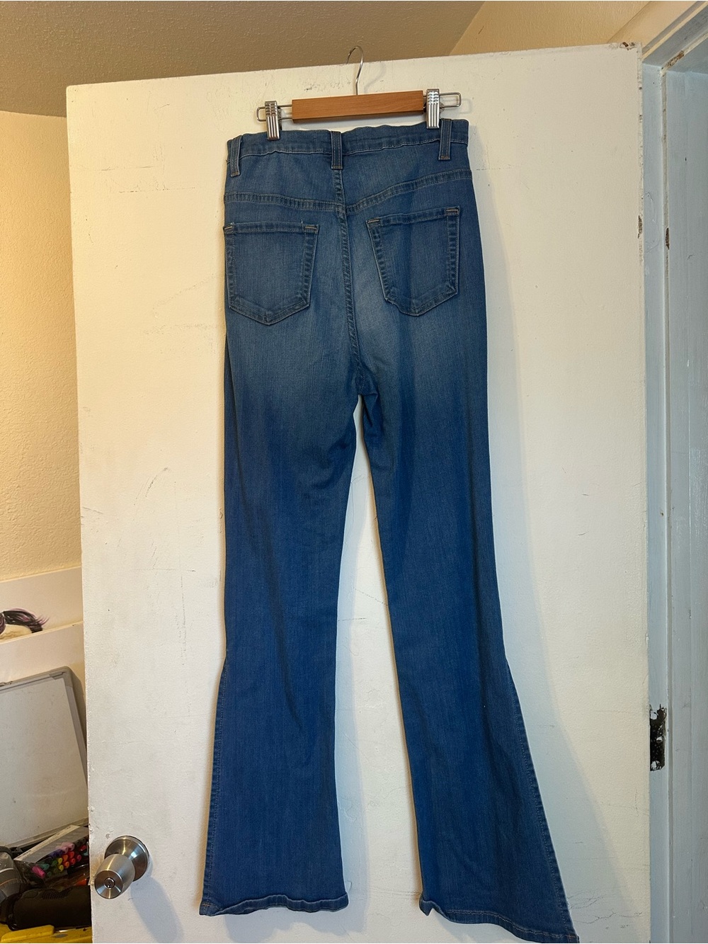 GJG Flare Jeans - Women's High-Rise Stretch Denim. Size 9. Waist 29. - Picture 2 of 3